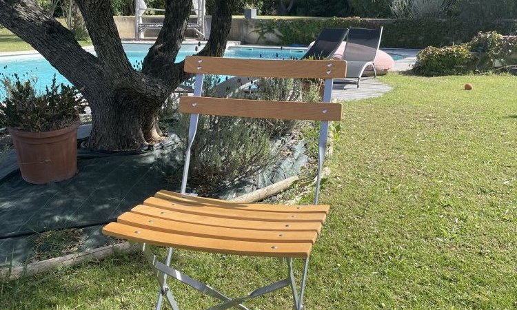 Location de chaise square en Avignon